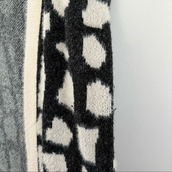 BLANK NYC My Everything Fuzzy Printed Cardigan XS - Picture 10 of 12